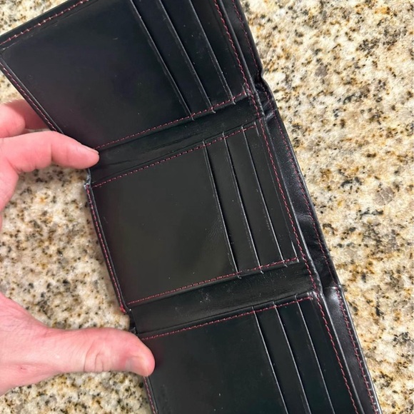 Roundtree & Yorke tri-fold wallet - Picture 13 of 15